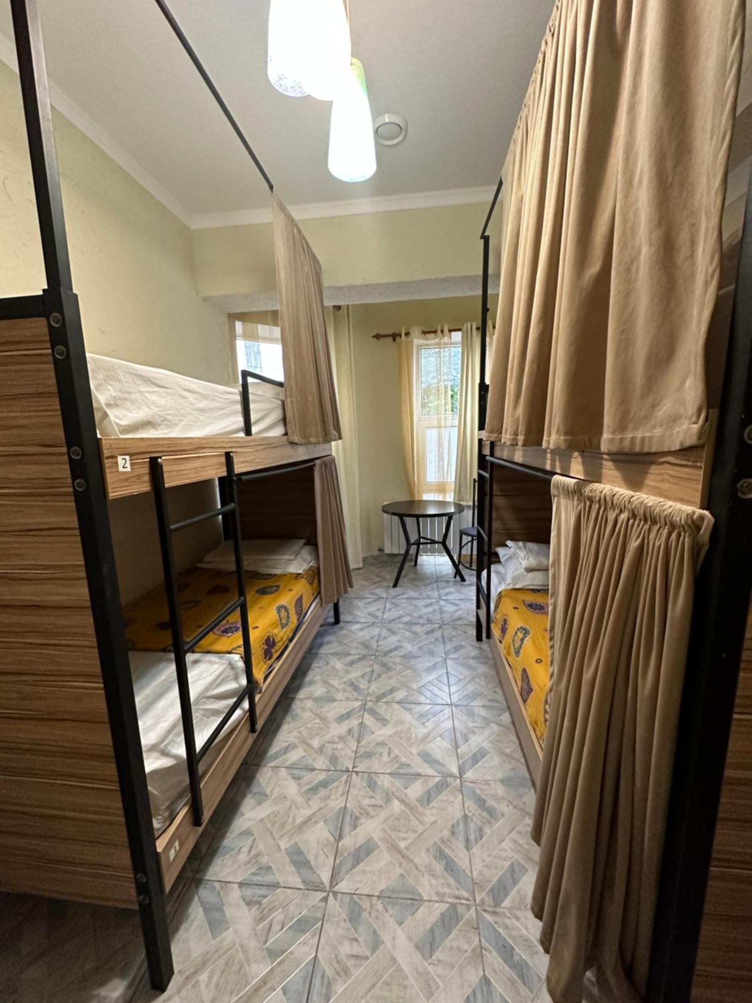 Sweet Home Hostel Bisjkek Eksteriør bilde